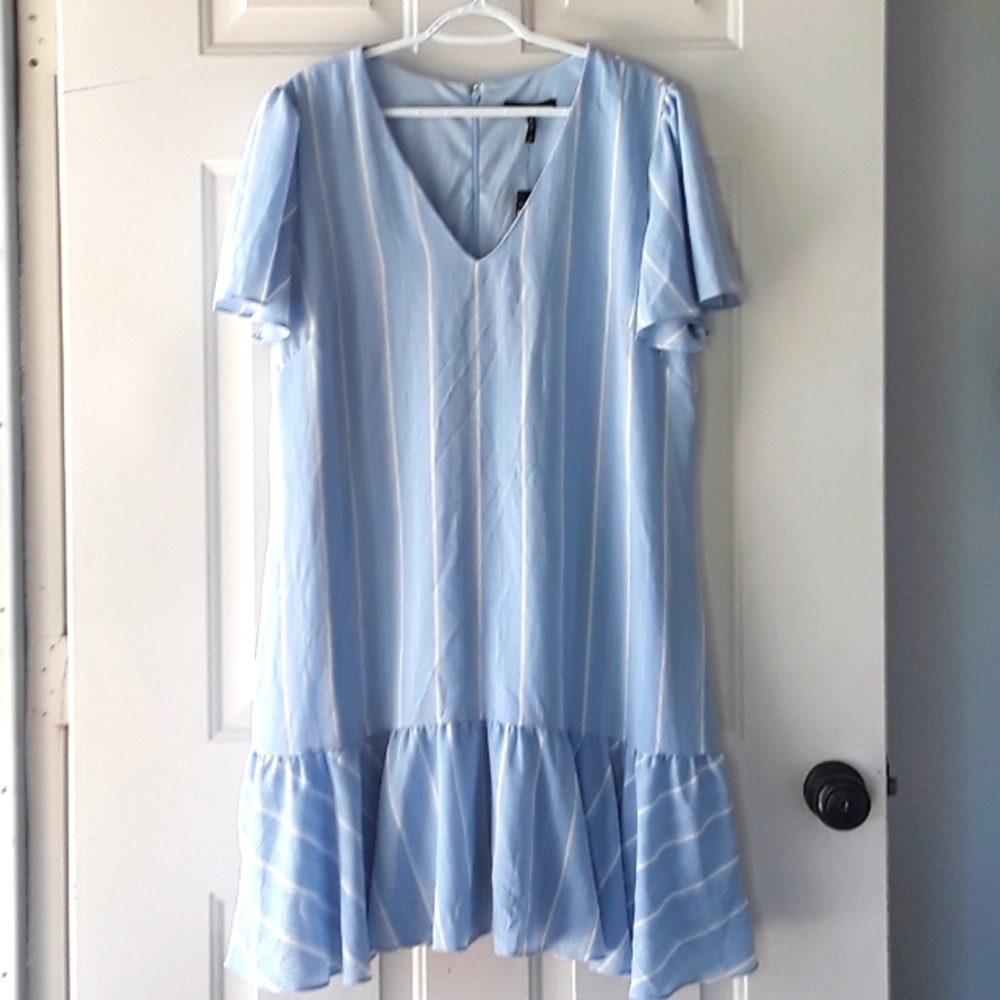 BCBG. Striped  Dress. Size: XXL (20)
